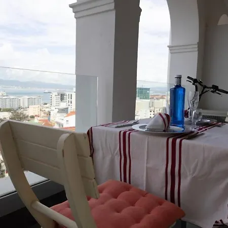Apartment Charming Colonial Flat In Historic Building *